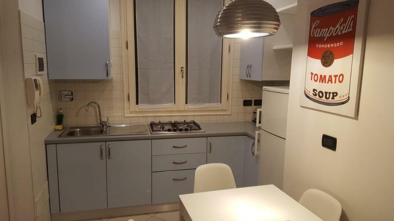 Juli'S Guest House Болонья Экстерьер фото