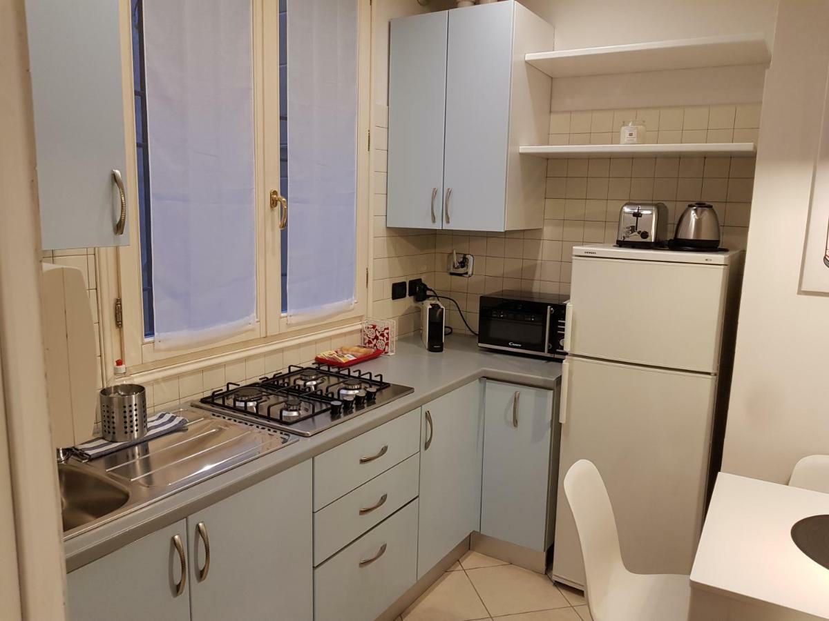 Juli'S Guest House Болонья Экстерьер фото